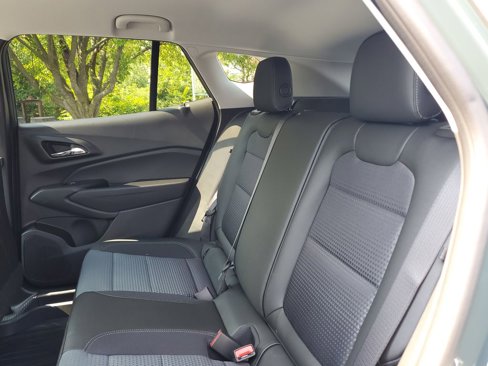 New 2025 Chevrolet Trax LT w/ LT Convenience Package image 8