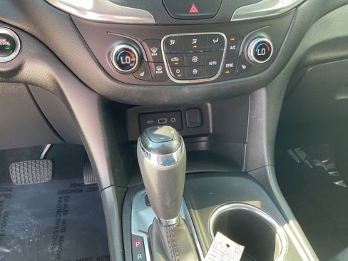 Used 2020 Chevrolet Equinox LT image 17