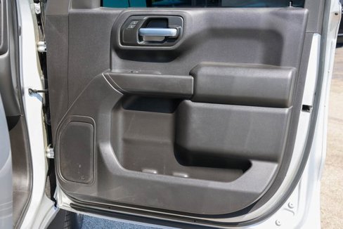 Used 2021 Chevrolet Silverado 1500 Custom image 12