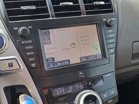 Used 2013 Toyota Prius V image 28