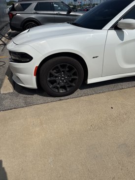 Used 2018 Dodge Charger GT image 3