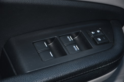 Used 2017 Honda Pilot EX-L image 11