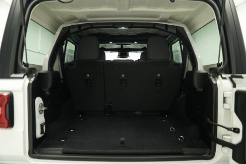 Used 2024 Jeep Wrangler Unlimited Rubicon image 7