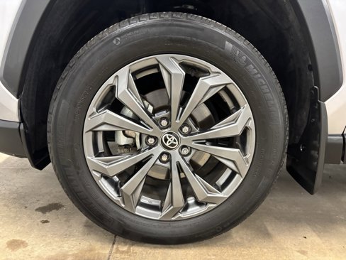 Used 2023 Toyota RAV4 Limited image 9