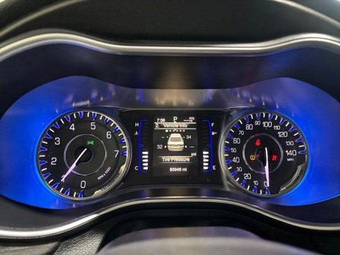Used 2016 Chrysler 200 Limited image 12