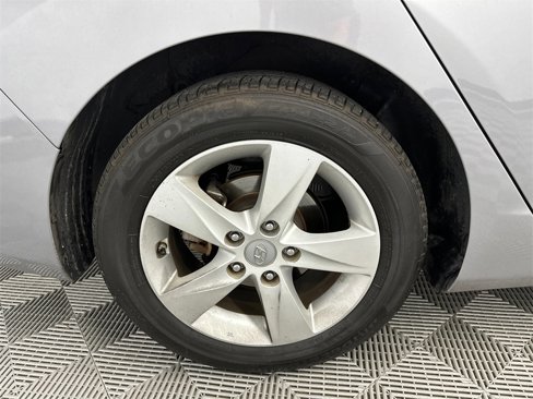 Used 2013 Hyundai Elantra GLS w/ Preferred Pkg image 17