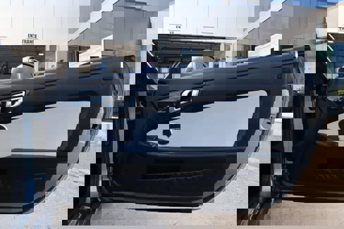 Used 2015 Mercedes-Benz SLK 250 w/ Premium Package image 34