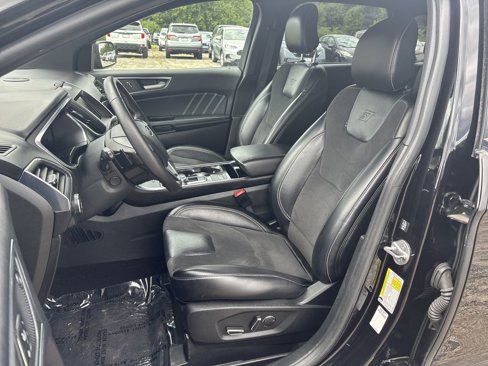 Used 2019 Ford Edge ST w/ Cold Weather Package image 4