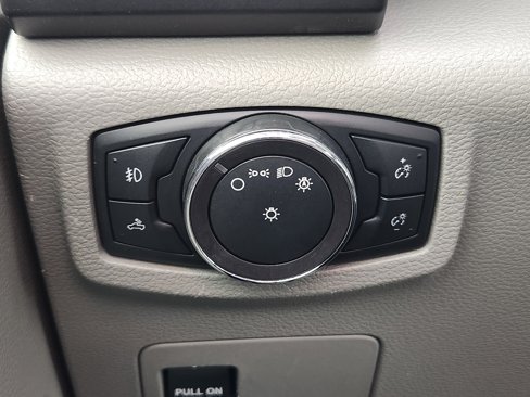 Certified 2018 Ford F150 XL w/ Equipment Group 101A Mid image 27