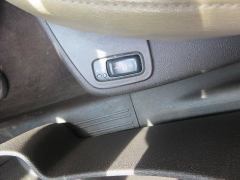 Used 2010 Chevrolet Malibu LT w/ HFV6 Engine Package image 16