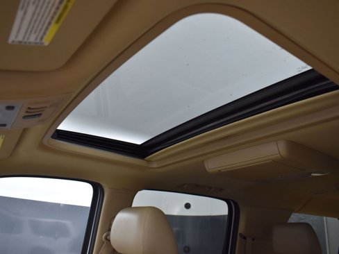 Used 2013 Chevrolet Suburban LTZ image 15
