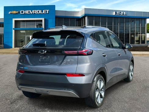 Used 2022 Chevrolet Bolt EUV LT w/ Convenience Package image 5