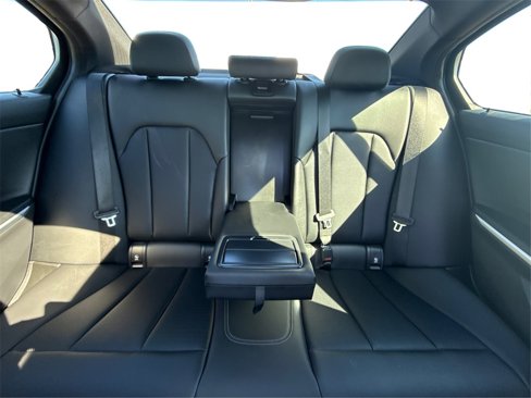 Certified 2022 BMW 330e w/ M Sport Package image 20