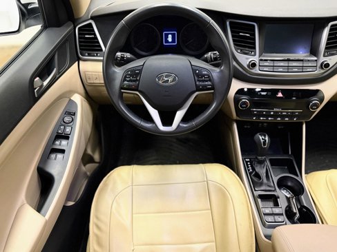Used 2018 Hyundai Tucson Value w/ Cargo Package image 2