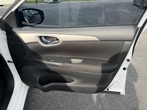 Used 2015 Nissan Sentra SV image 19