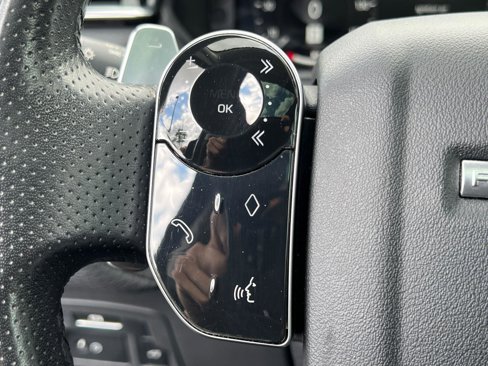 Used 2019 Land Rover Range Rover Velar R-Dynamic SE image 26