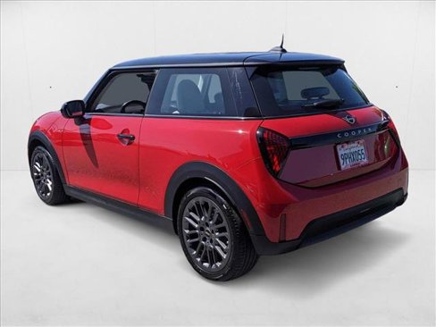 Certified 2025 MINI Cooper 2-Door Hardtop image 8