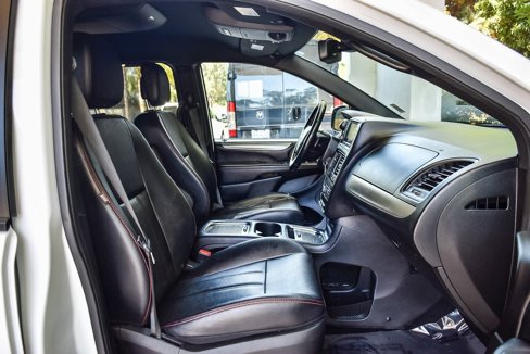 Used 2019 Dodge Grand Caravan GT image 13