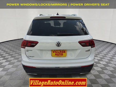 Used 2018 Volkswagen Tiguan SEL image 3