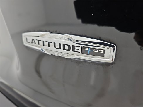 Used 2021 Jeep Cherokee Latitude Plus image 41