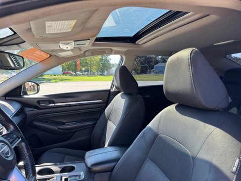Used 2019 Nissan Altima 2.5 SV image 17