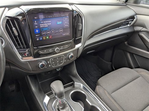 Used 2021 Chevrolet Traverse LT image 23