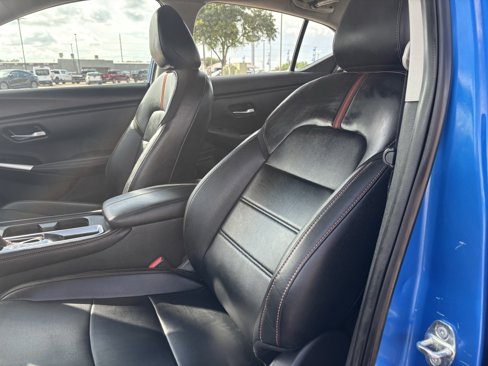 Used 2023 Nissan Sentra SR w/ SR Premium Package image 9