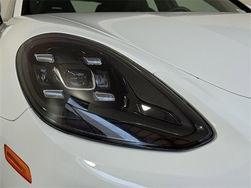 Certified 2021 Porsche Panamera image 28