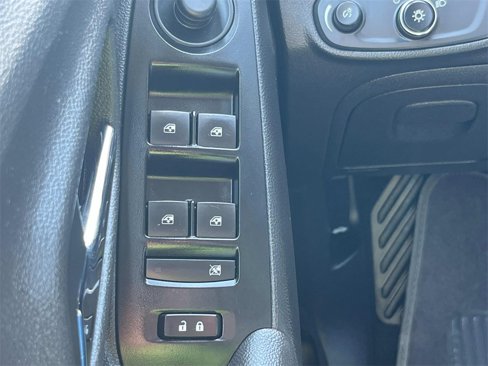 Used 2018 Chevrolet Trax LT w/ LT Convenience Package image 27