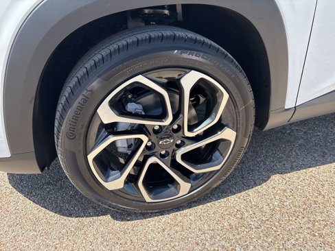New 2025 Chevrolet Trax RS w/ Sunroof Package image 22