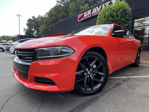 Used 2022 Dodge Charger SXT w/ Blacktop Package image 2