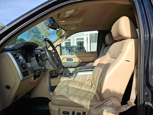 Used 2011 Ford F150 Lariat w/ Lariat Chrome Pkg image 14