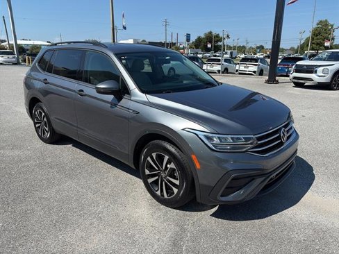 Used 2022 Volkswagen Tiguan S image 8