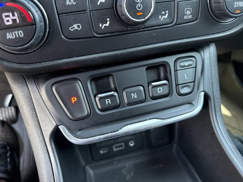 Used 2020 GMC Terrain SLT w/ Preferred Package image 27