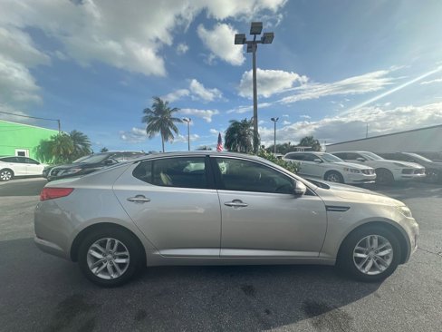 Used 2013 Kia Optima LX image 7