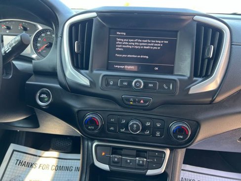 Used 2023 GMC Terrain SLE w/ Driver Convenience Package image 17