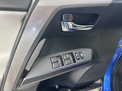 Used 2018 Toyota RAV4 XLE image 20