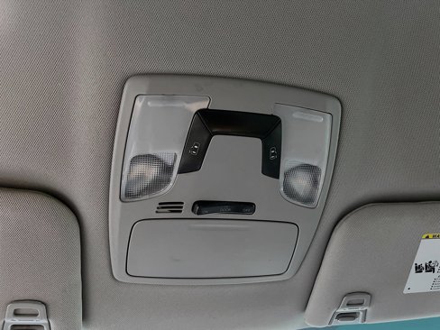 Used 2015 Toyota Sienna LE image 21