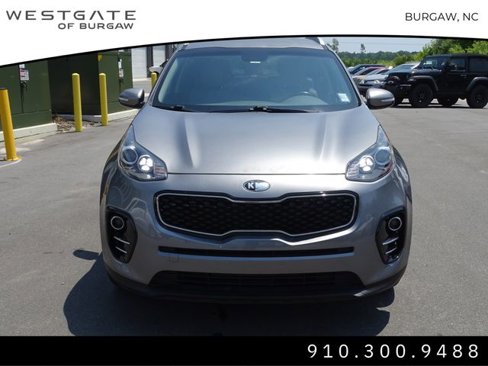 Used 2018 Kia Sportage EX image 3