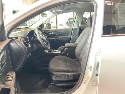 Used 2020 Chevrolet Equinox LT w/ LPO, Floor Liner Package image 23