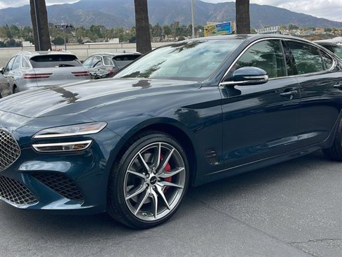 Used 2025 Genesis G70 2.5T image 13