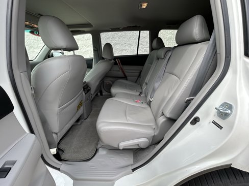Used 2010 Toyota Highlander Limited image 12