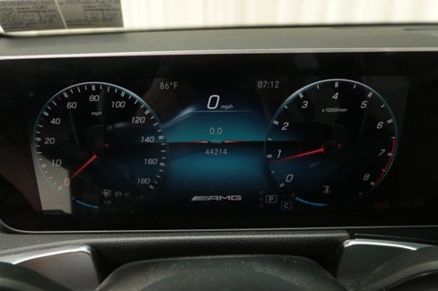Used 2021 Mercedes-Benz GLB 35 AMG 4MATIC image 47