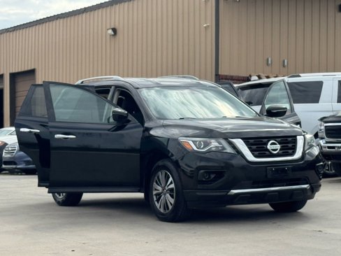Used 2018 Nissan Pathfinder S image 15
