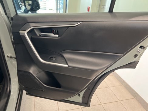 Used 2020 Toyota RAV4 XLE Premium image 20