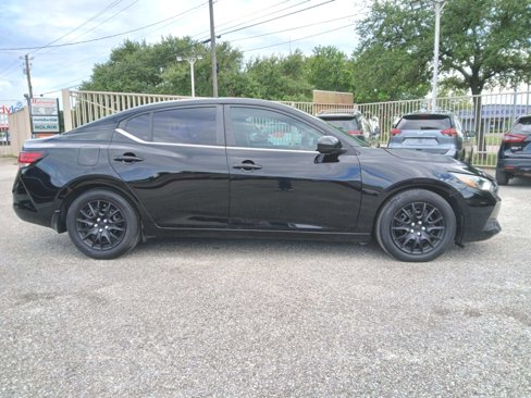 Used 2022 Nissan Sentra S image 4