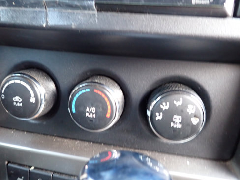 Used 2012 Jeep Liberty Sport image 39
