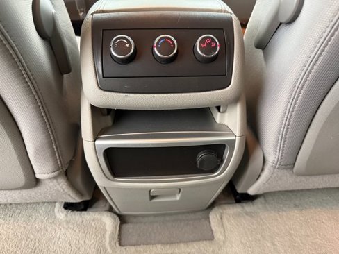 Used 2008 GMC Acadia SLE w/ Preferred Package image 31