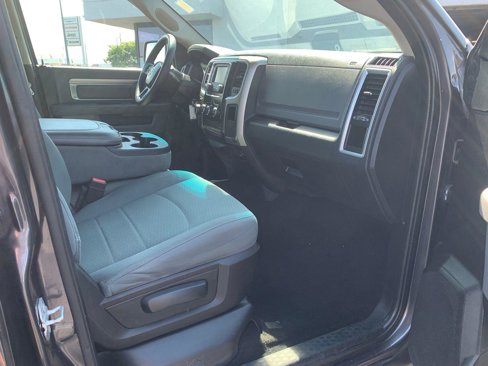 Used 2015 RAM 1500 Classic SLT image 10