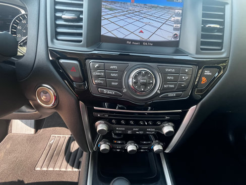 Used 2018 Nissan Pathfinder SV w/ SV Tech Package image 29